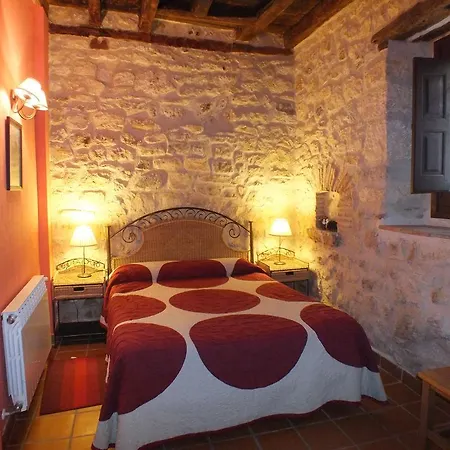 Las Casas Del Duraton Uruenas