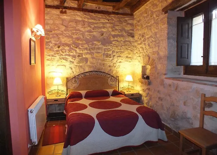 Casas Del Duraton Uruenas