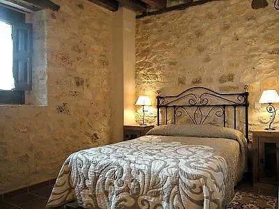 Casas Del Duraton Uruenas